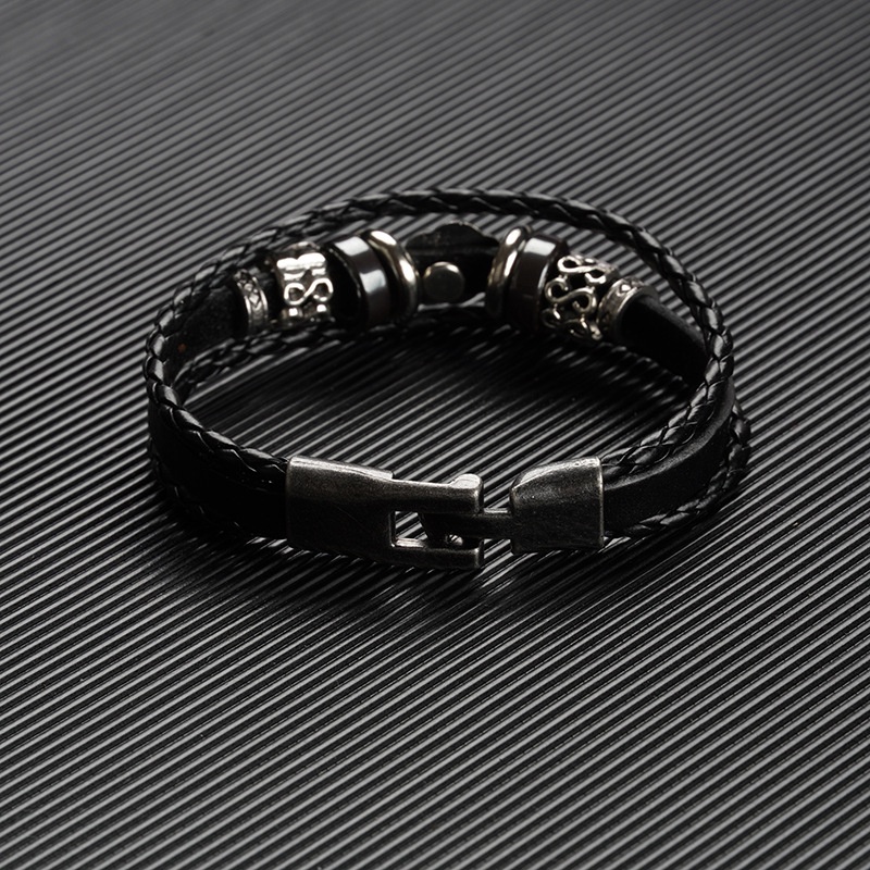 Gelang Tangan Kulit Motif Anime Luffy Skull Warna Coklat Gaya Vintage Klasik Untuk Pria / Wanita