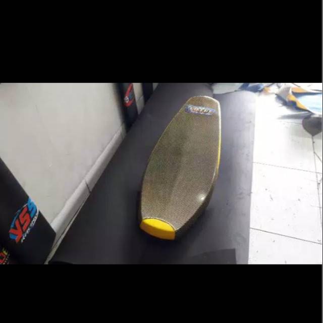 Jok slim vario new 150 125 led variasi kulit karbon keflar