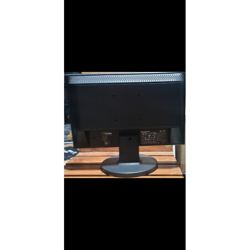 monitor 16inch wide Lenovo