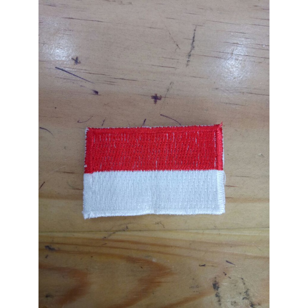 

Bet Merah Putih Kecil