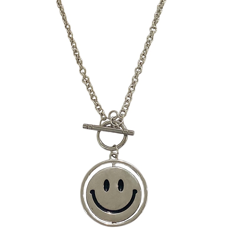 Kalung Rantai Klavikula Dengan Liontin Smiley Dapat Berputar