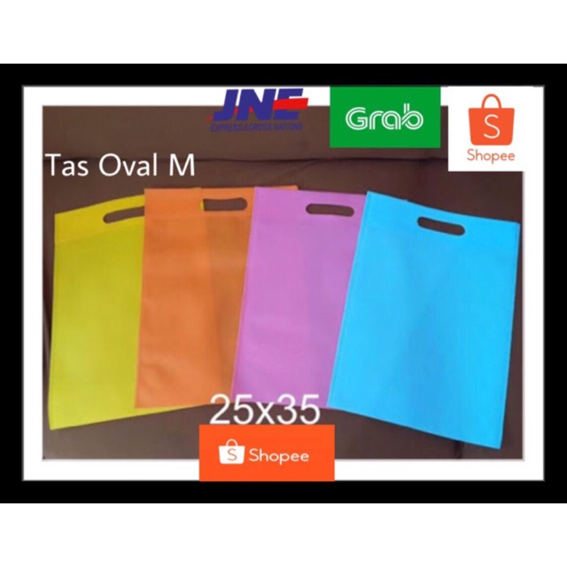 

Pembelian kelipatan 20pcs Tas Kain Spunbond Spunbon Oval 25x35 size M Goodie bag Shopping bag Furing