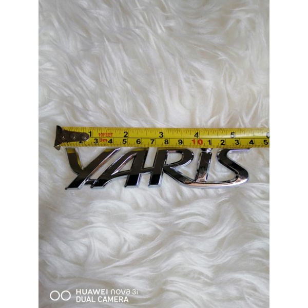 emblem tulisan yaris