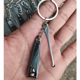 Gantungan Kunci Pemotong kuku+korek kuping - Keychain Set