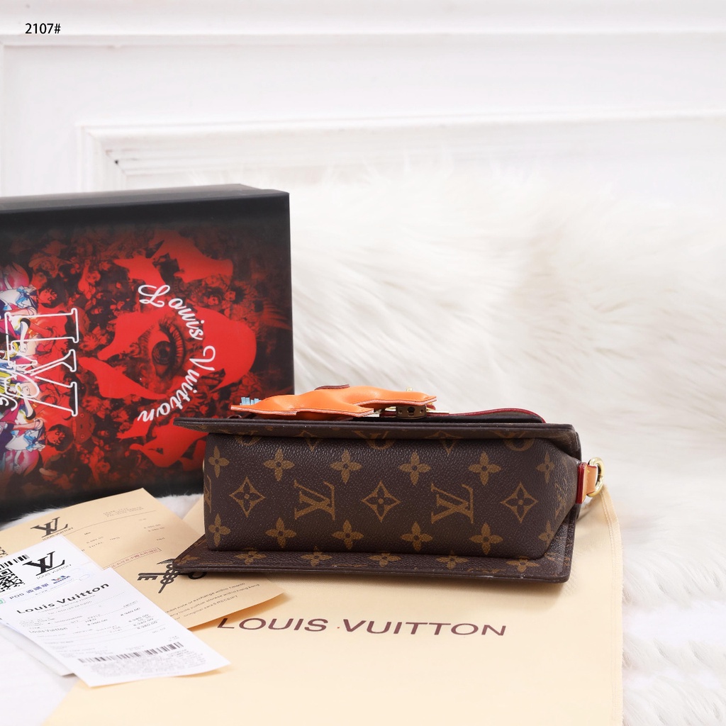 Shoulder Bag With Leather Horse Keychain #2107