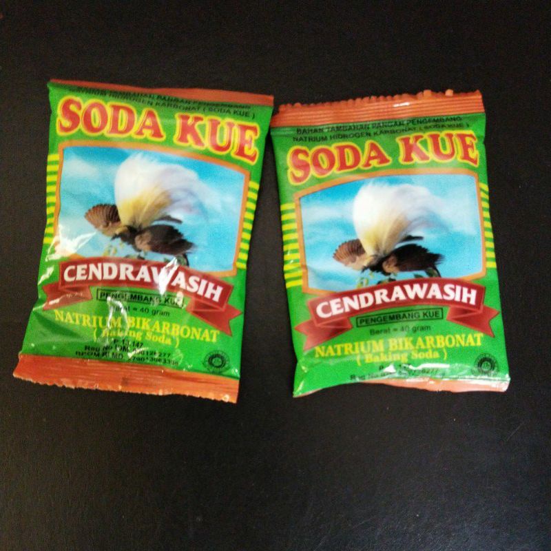 Baking powder 15 gram dan soda kue 40 gram