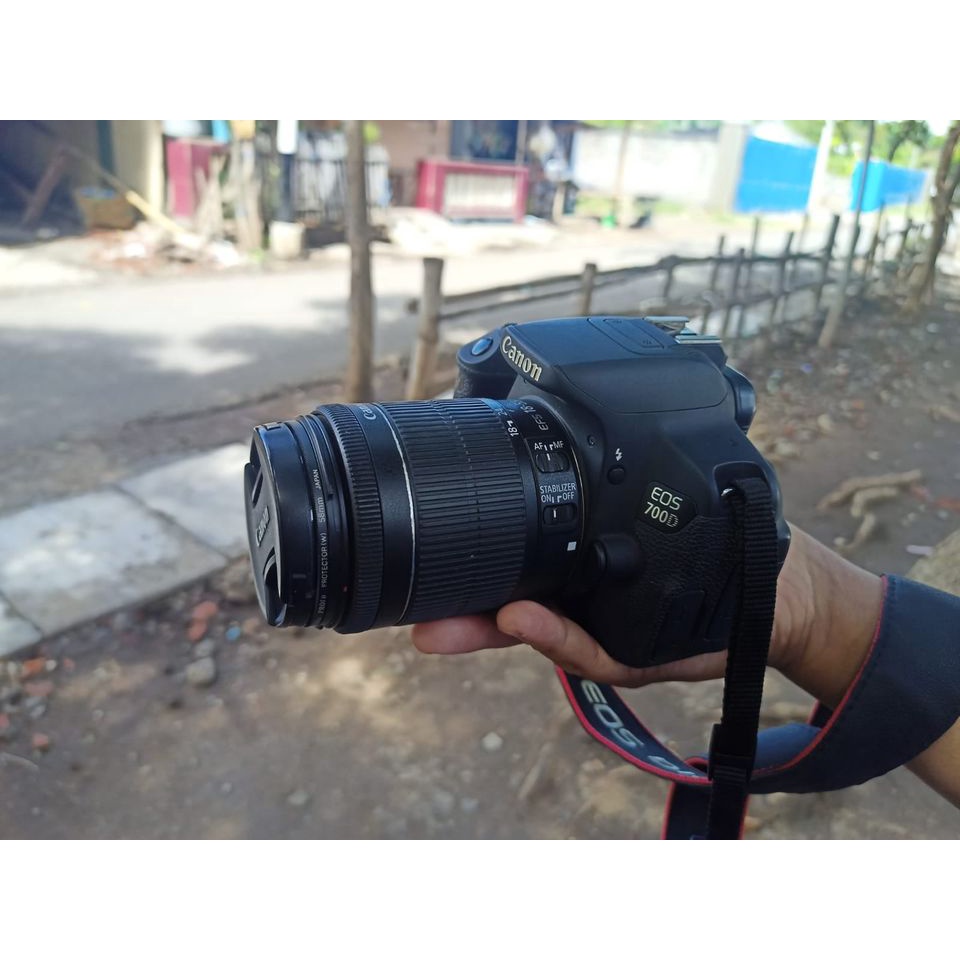 Canon EOS 700D - bekas