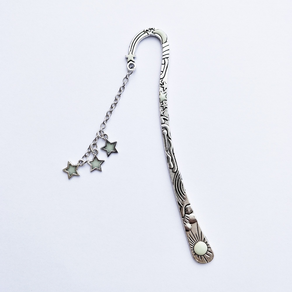 Bookmark / Pembatas Buku Bentuk Bintang / Bulan / Matahari / Pentagram Luminous Bahan Metal