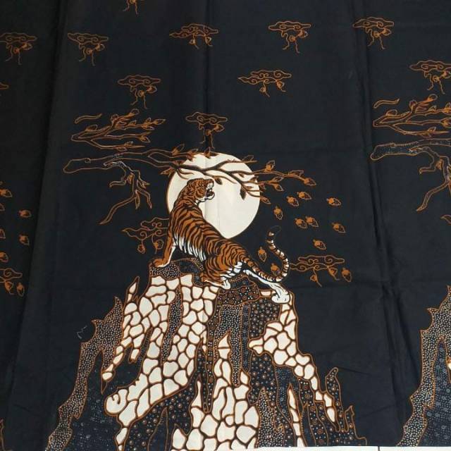 Kain batik solo motif macan bulan