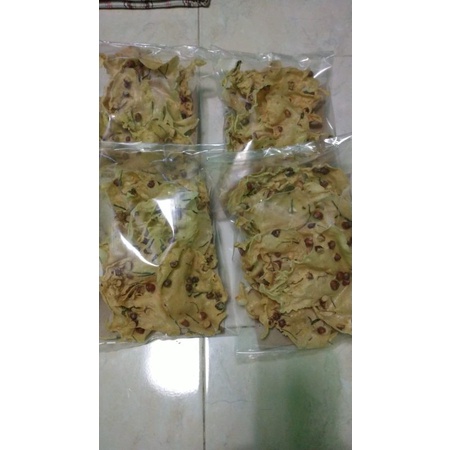 

Peyek kacang tanah