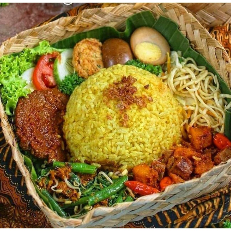 Paket Nasi Besek / Nasi kuning komplit