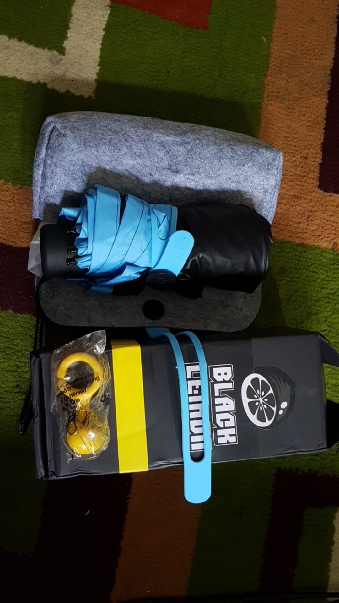 Mini Pocket Umbrella / Payung Lipat Super Mini Merk Black Lemon