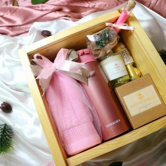 

PREMIUM KADO ANNIVERSARY / BIRTHDAY / VALENTINE HAMPERS - ROSE DG654EAFVD