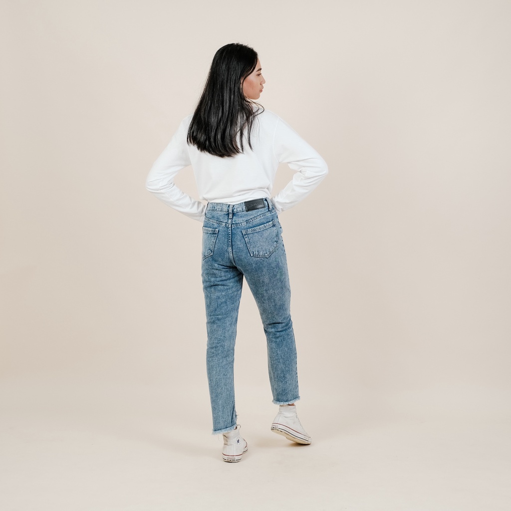 Bunbe - Highwaist Boyfriend Jeans Underhole Jenifer Lawrance | SnowBlue