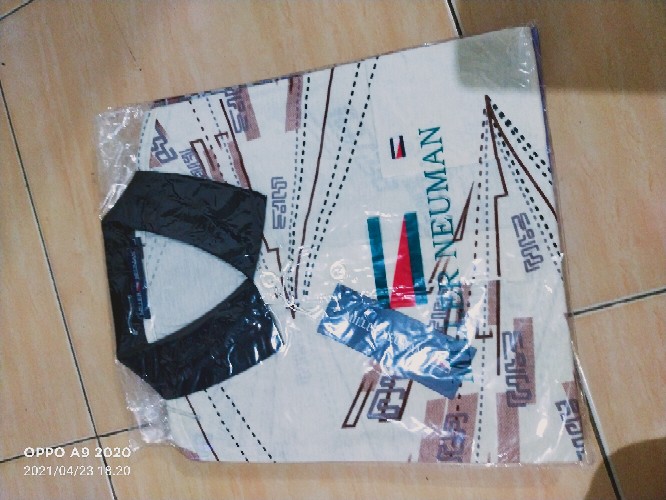 Miller Neuman Kaos Kerah Pria Bapak Dewasa Bahan Katun Berkantong Mn-101