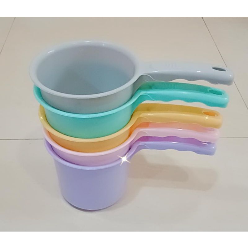 Gayung mandi warna pastel - bak mandi - gayung air