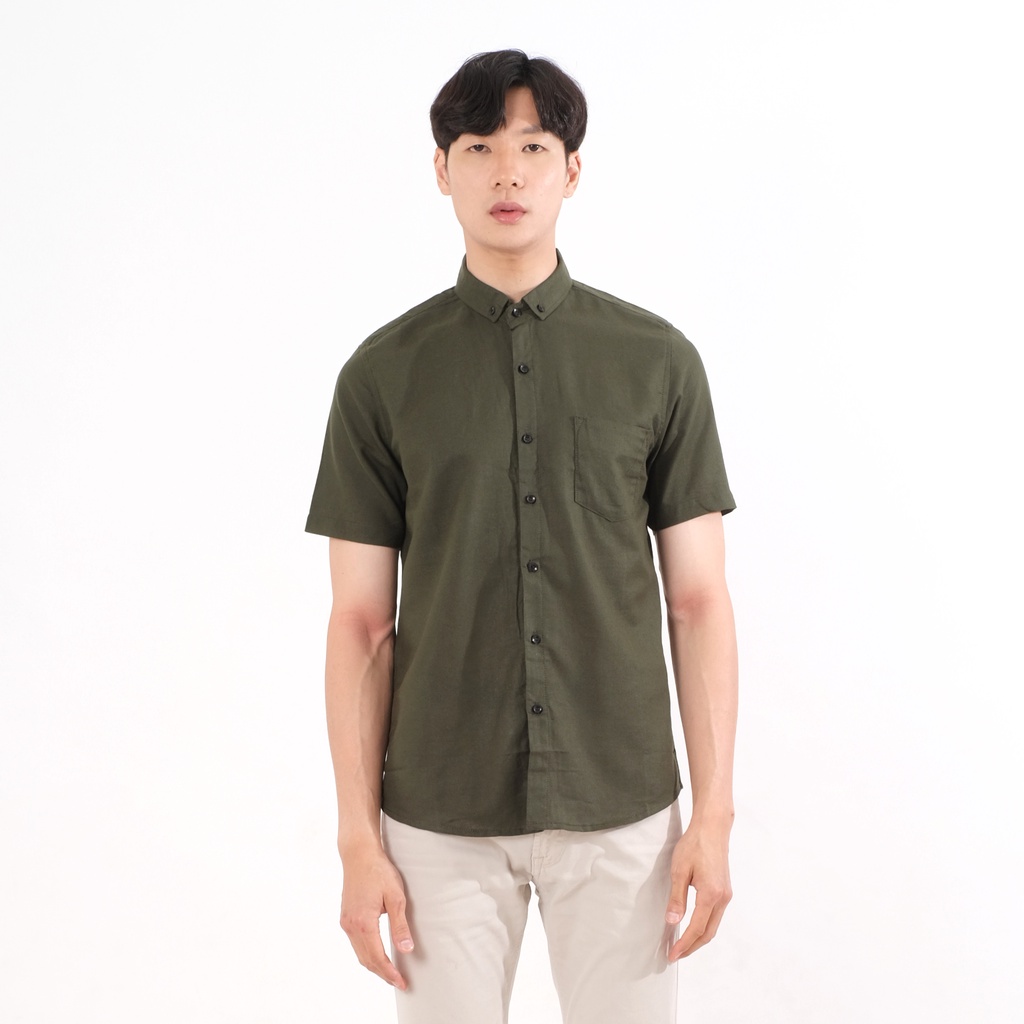 SANVANINA Kemeja Lengan Pendek Pria Hijau Army | Short Basic Rami Army Green 1507E