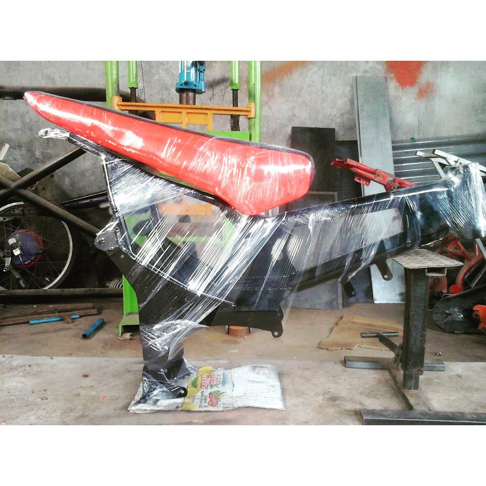rangka bebek standar termasuk jok tangki untuk mesin vega jupiter smash kaze supra blade dll