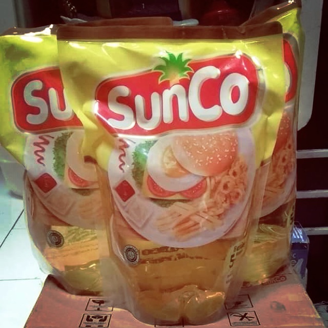 

Minyak goreng sunco uk. 2 liter