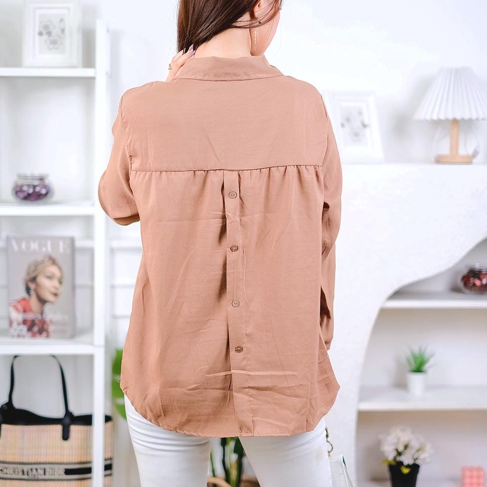 "SBW. 607381" Rika Much Button Top