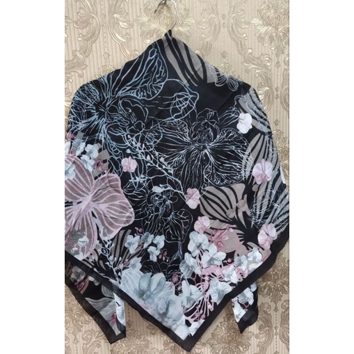HIJAB PREMIUM KAYLA SCRAF BAHAN KATUN ADEM MOTIF INDAH