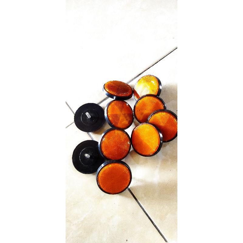 mata kucing drat 8 v80