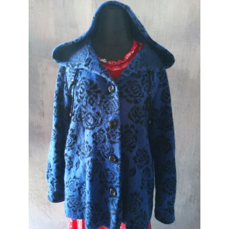 coat wool motif bunga