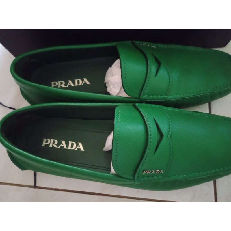 Sepatu Prada ORI second baru pakai 1x