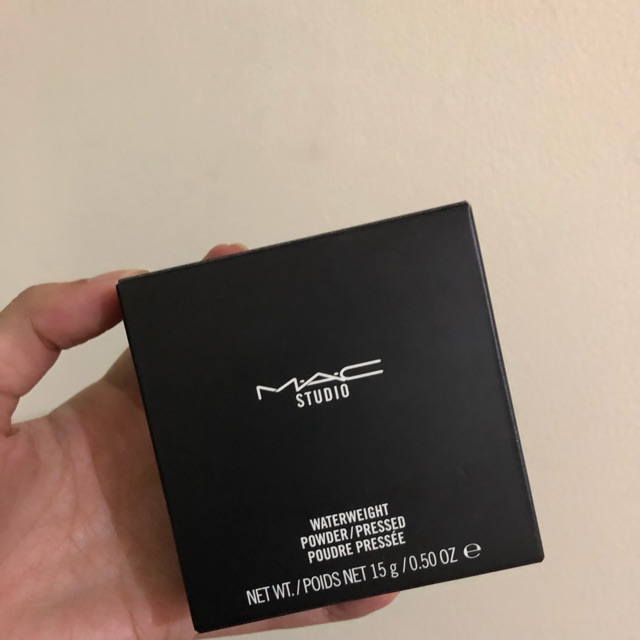 Mac Waterweight Powder/Pressed  - Preloved