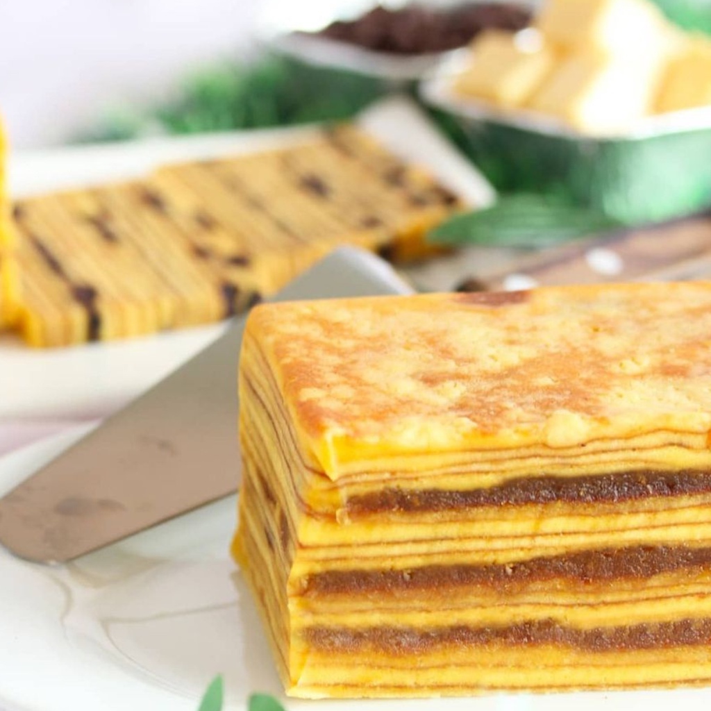 

Kue Lapis Legit Nastar Premium Surabaya 7,5x15 cm Wisman dengan Resep Kuno Oleh-oleh Khas Surabaya