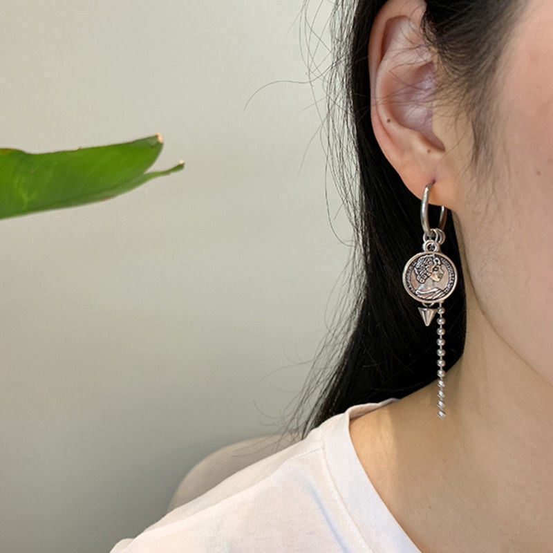 Anting Rumbai Dapat Dilepas Gaya Retro