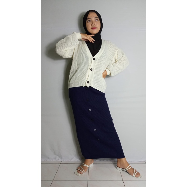 ROK RAJUT KANCING PREMIUM / ROK KANCING DEPAN / BAWAHAN WANITA TERBARU / LONG KNIT STREET