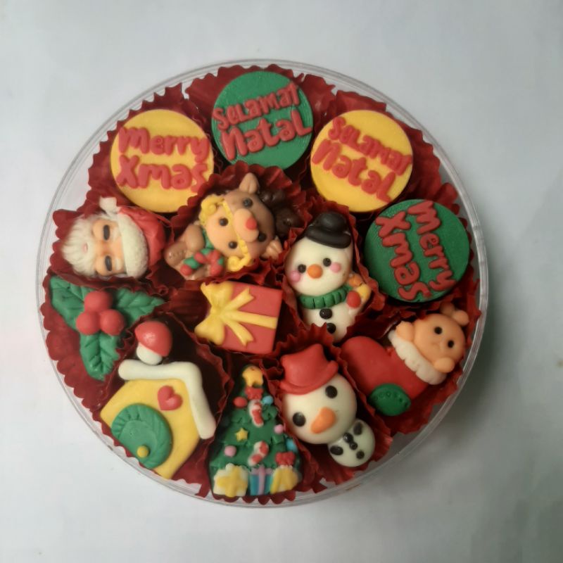 

Cokelat edisi Natal kemasan toples