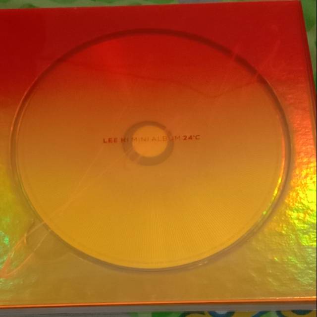 BOOKING ( Album Lee Hi 24°C & Lee Hi First Love )