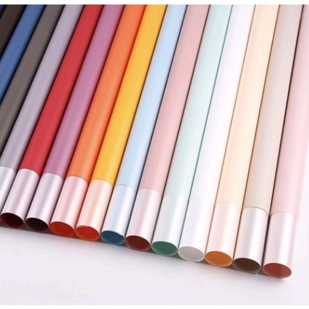 

Flower Wrapping Paper Bi Color Metalic Cellophane Kertas Buket Motif Dua Warna Glossy Bunga Florist (58 x 58cm) - Ecer