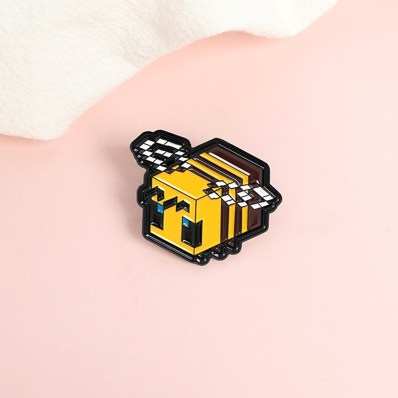 Bros Pin Enamel Bentuk Kartun Lebah Pixel