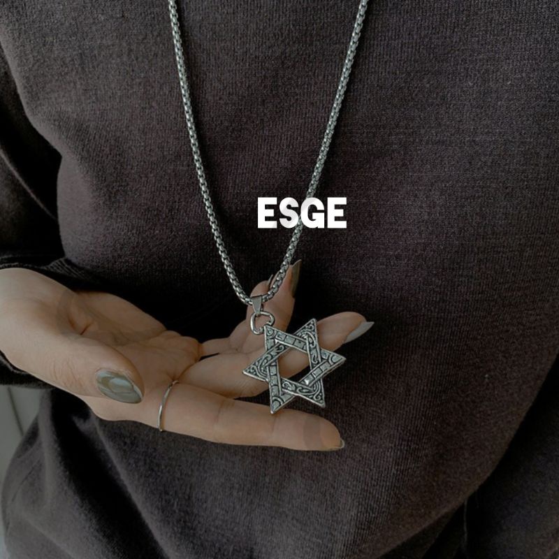 ESGE KALUNG PRIA STAR SILVER PUTIH TITANIUM PRIA TRENDY RANTAI KOREA JAPAN STREET STYLE