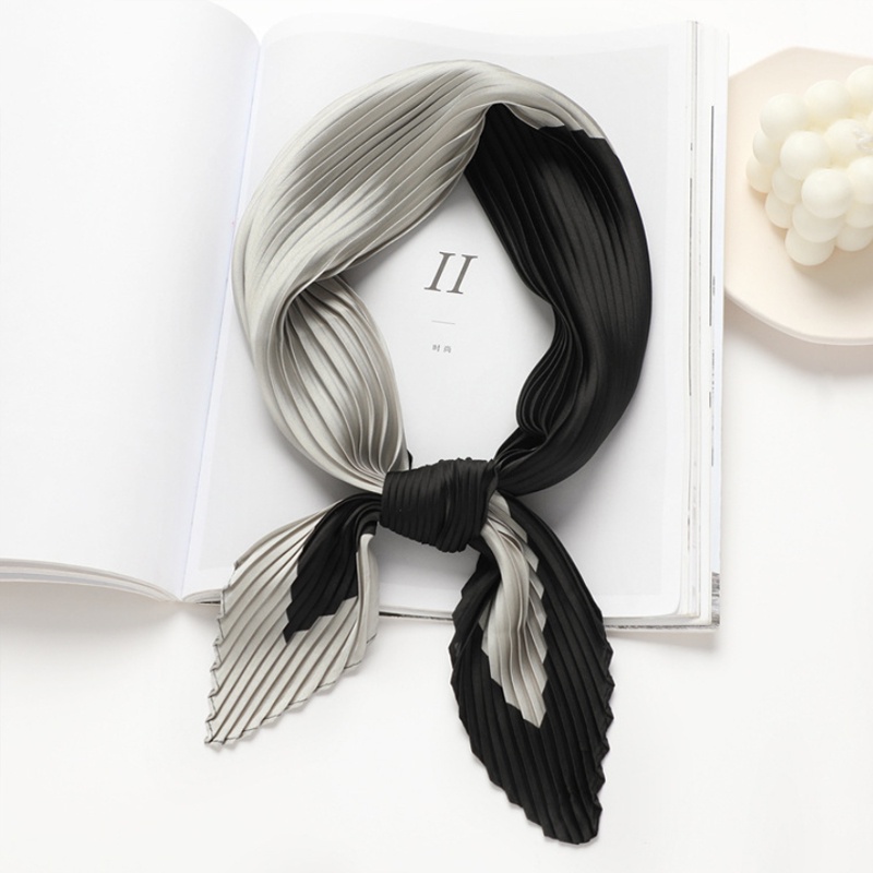 &quot;Jessie&quot; 70x70 cm Pleated Pleats Diagonal Scarf, Scarf Leher, Scarf Tas, High Grade Silk Immitation