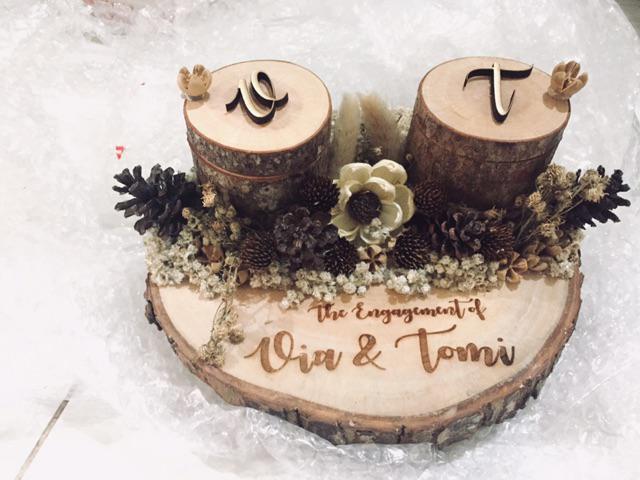 Ringbearer Arkanaya Wooden Log Dried Flowers Rustic Ringbox