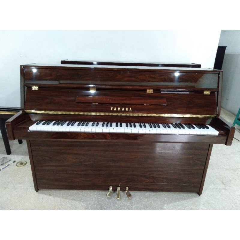 Piano Yamaha JU109 PW