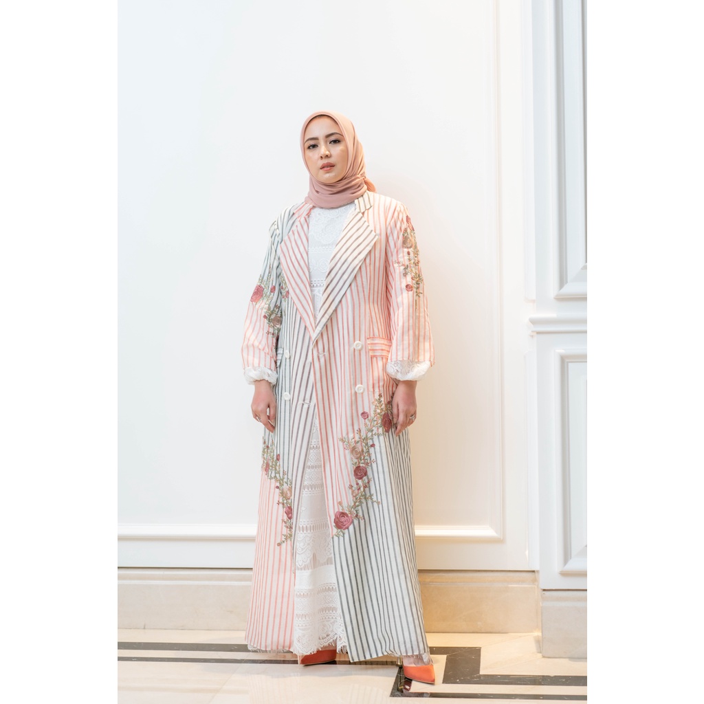 SOORA LONG COAT - AYU DYAH ANDARI