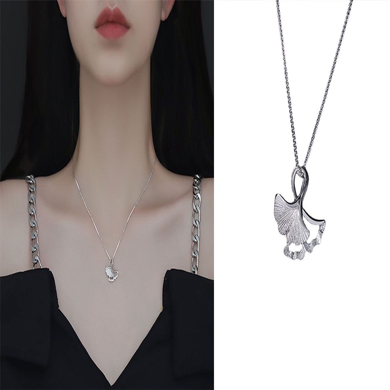 1pc Kalung Rantai Choker Liontin Daun Ginkgo Warna Silver Untuk Wanita