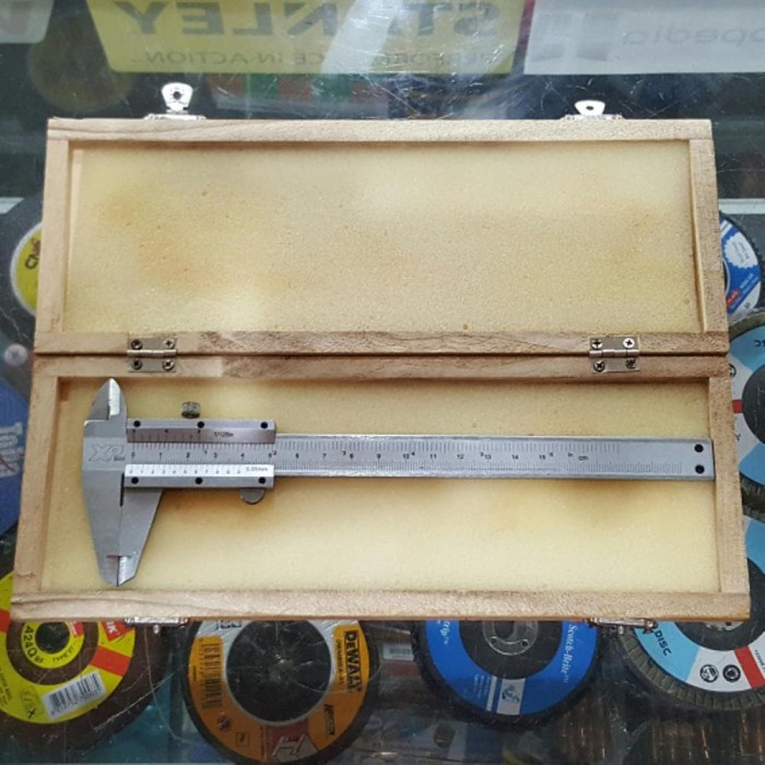 

Sigmat / Jangka Sorong / Caliper Manual 150 Mm / 6" Xp Tools