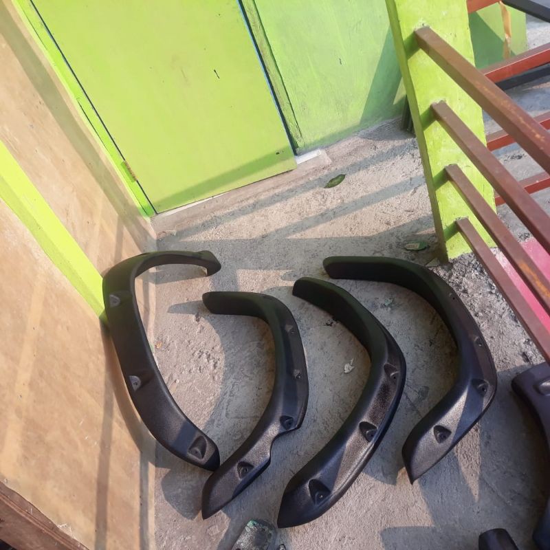 over fender isuzu panther pick up