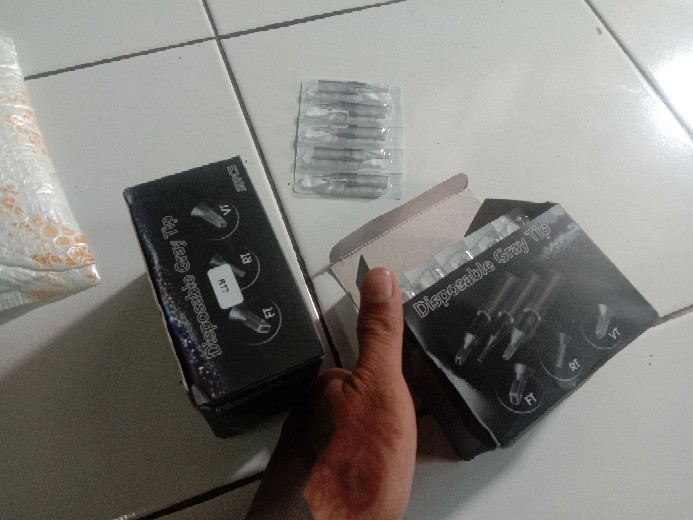 50 Pcs / Kotak Tip Tato Sekali Pakai Warna Abu-abu Transparan