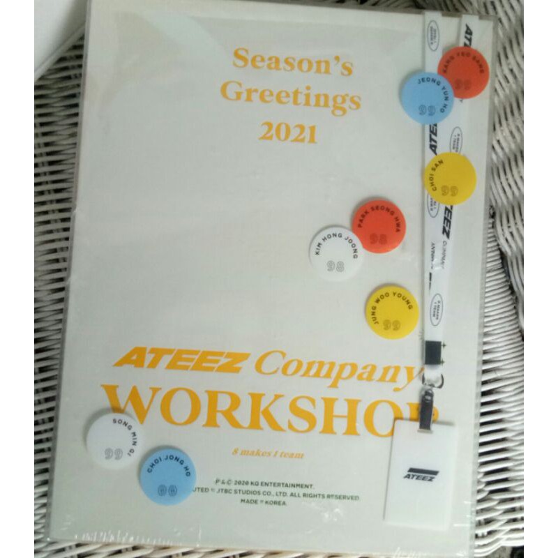 [BOOKED] SEASON'S GREETINGS 2021 ATEEZ