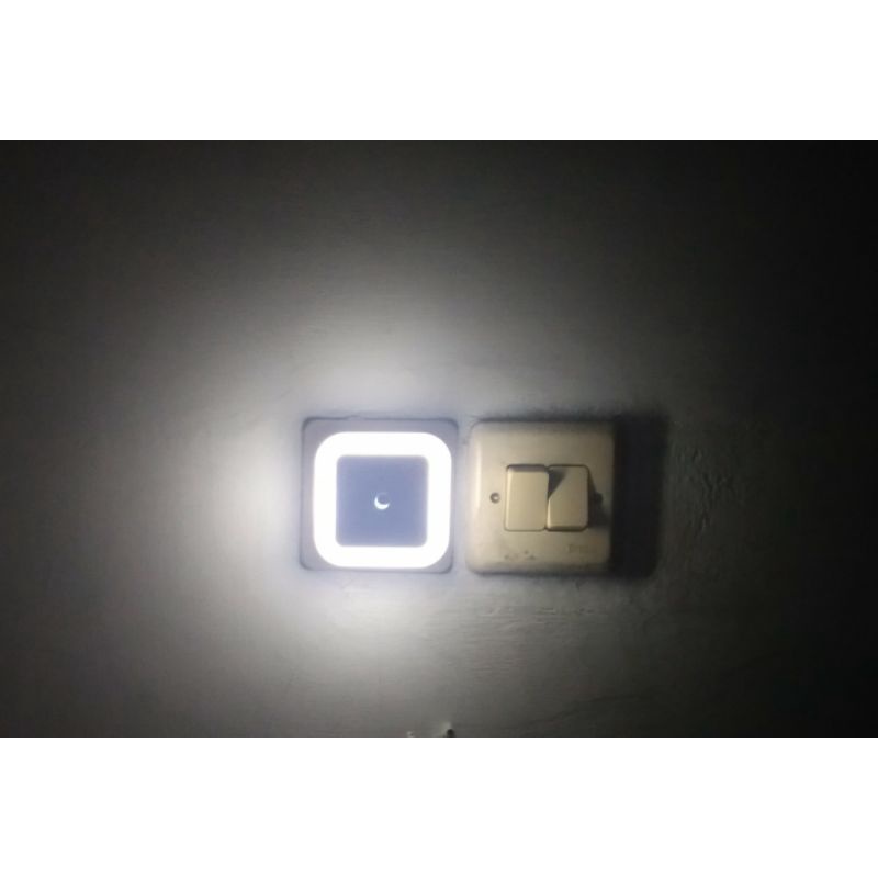 LAMPU TIDUR LED SENSOR CAHAYA