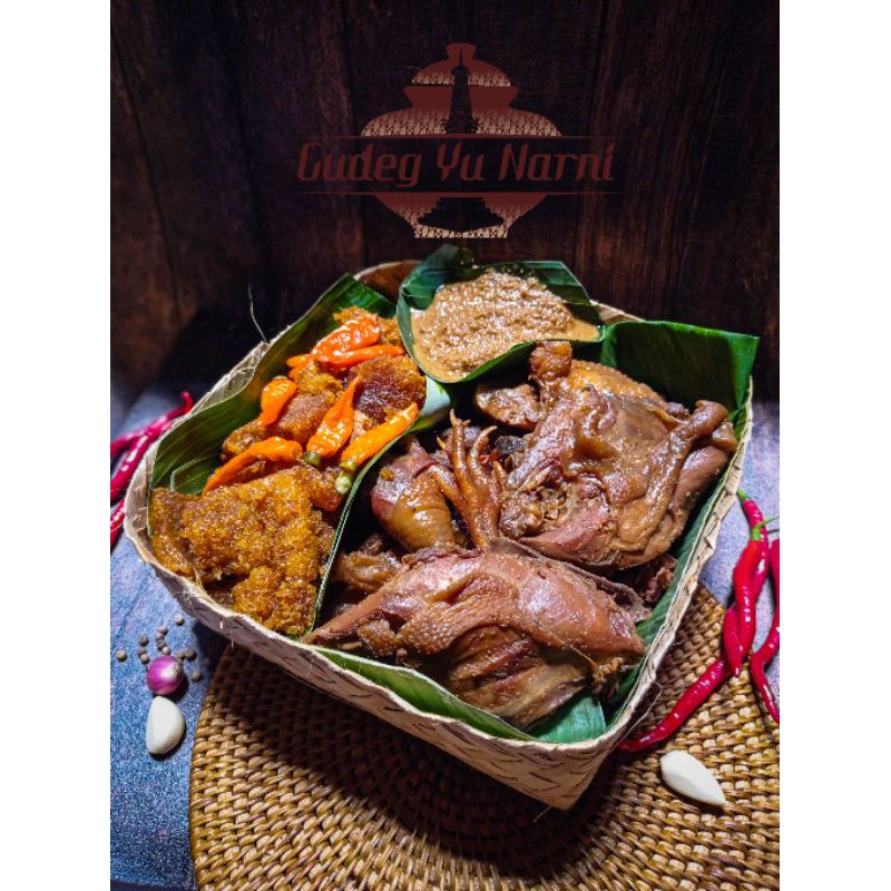 

Gudeg Krecek Ayam 1 ekor