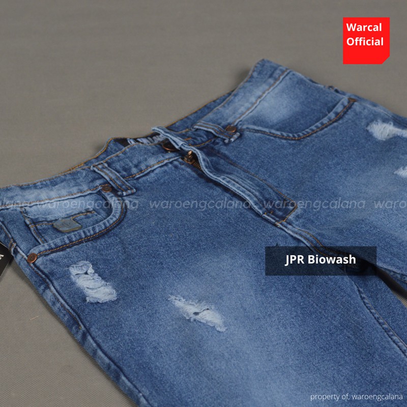 Celana Pendek Jeans Sobek Biowash