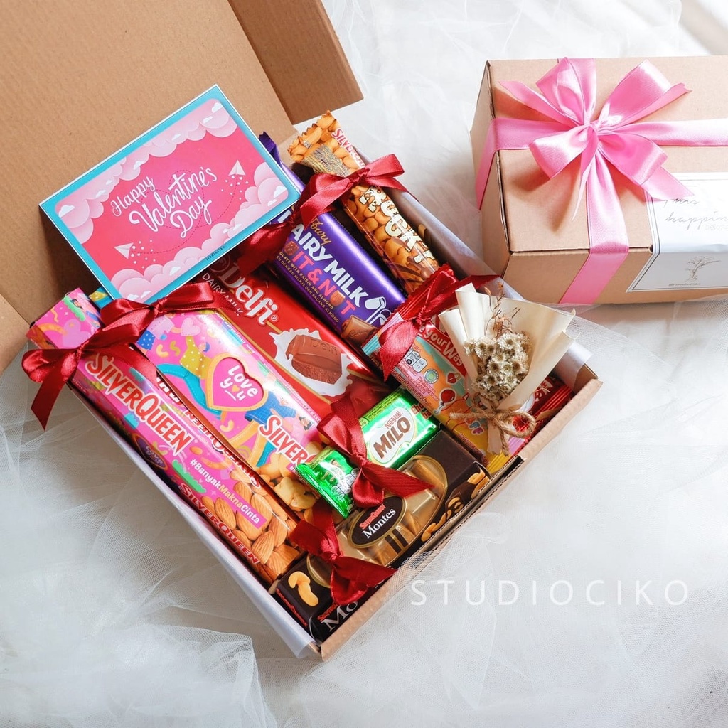 

Kado Ulang Tahun Cewek Hadiah Pacar Kado Anniversary Hampers Coklat Valentine